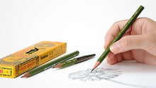 Load image into Gallery viewer, Tombow 8900 Pencils